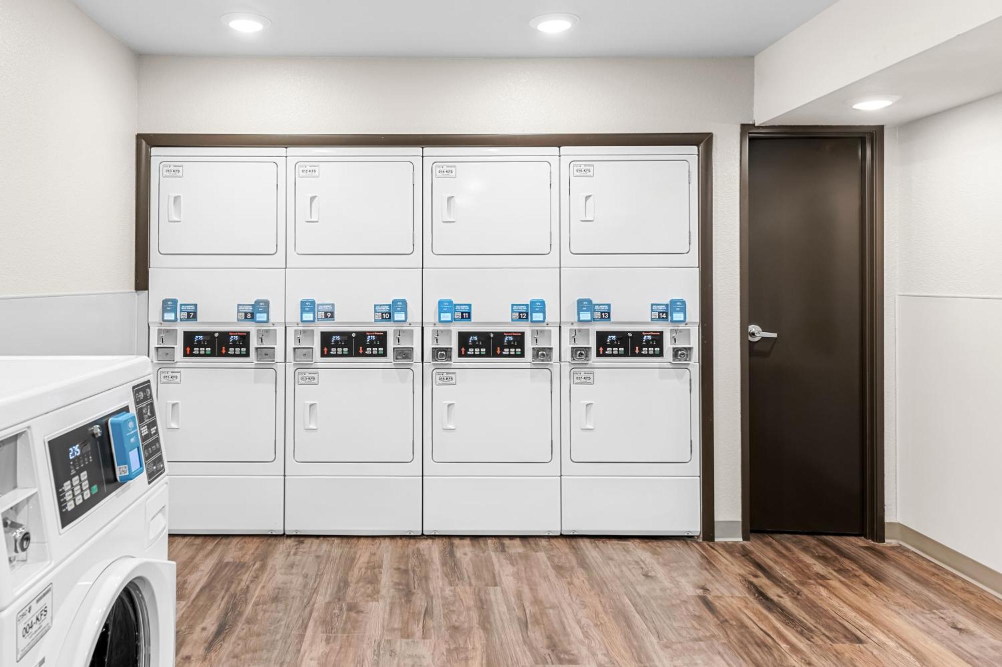 Woodspring Suites Kansas City Airport Ngoại thất bức ảnh
