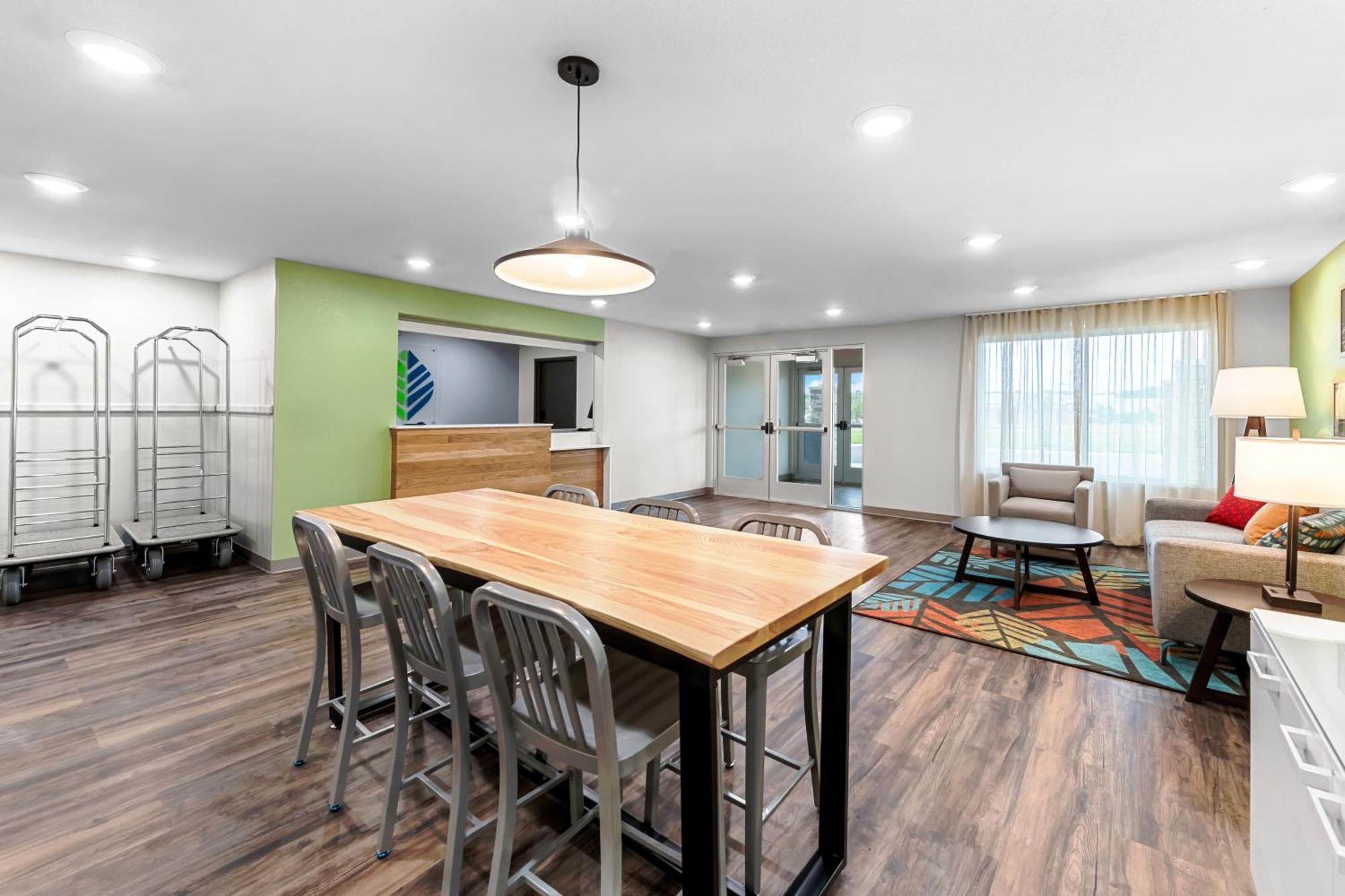 Woodspring Suites Kansas City Airport Ngoại thất bức ảnh